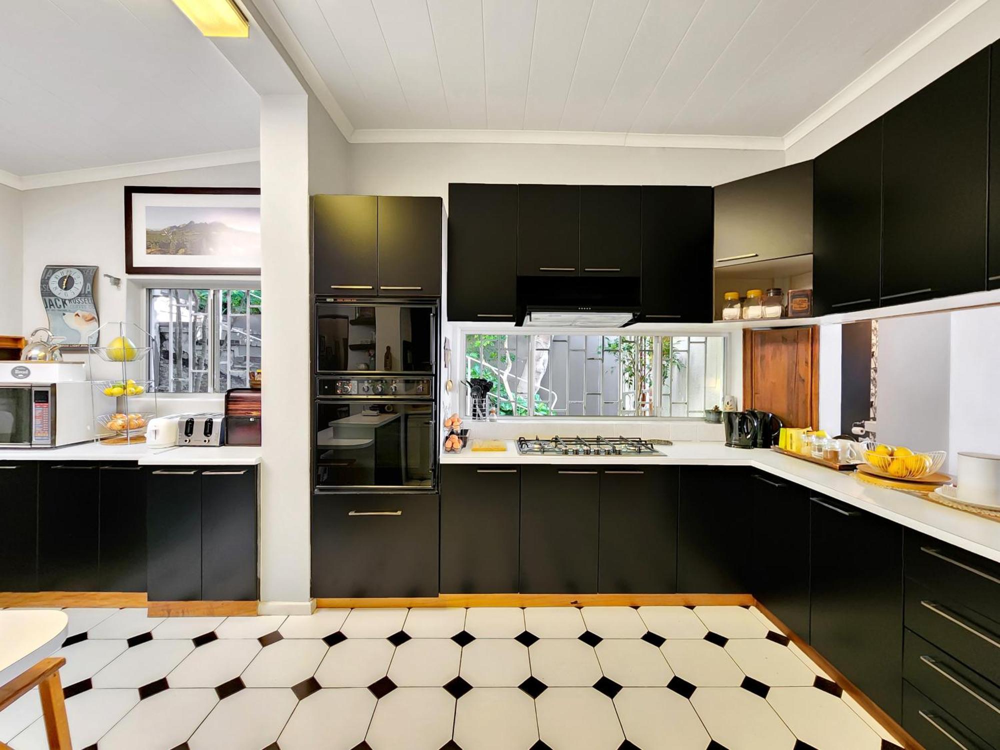 Bluegum Hill Guesthouse & Apartments Cape Town Exterior photo